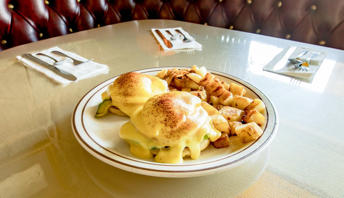 The eggs Benedict with coffee