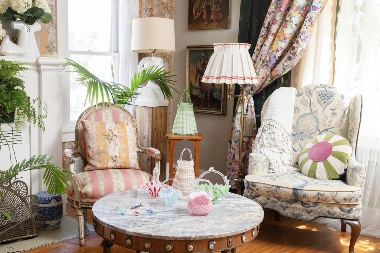 SILVER LAKE, CA - JULY 17, 2026: Wendi Weger's Versailles-inspired apartment in Silver Lake, CA on Friday, July 17, 2026. (Myung J. Chun / Los Angeles Times)