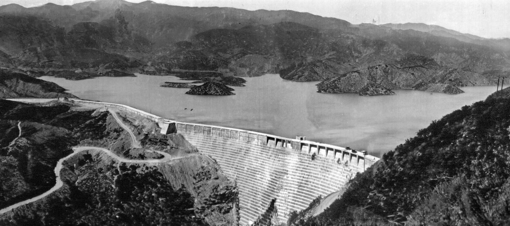 Photo of St. Francis Dam before its collapse. 