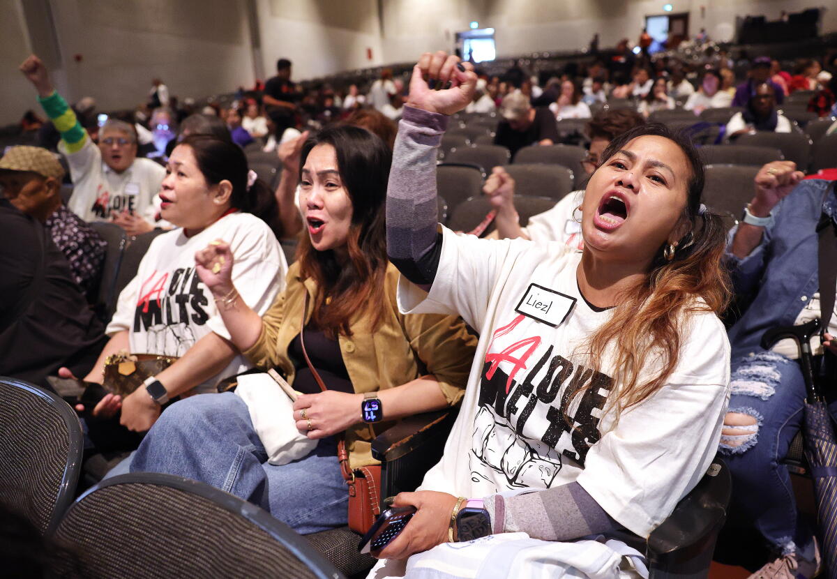 Azenith Morales, Marise Roxas, and Liezl Japona of the Filipino Workers Center.